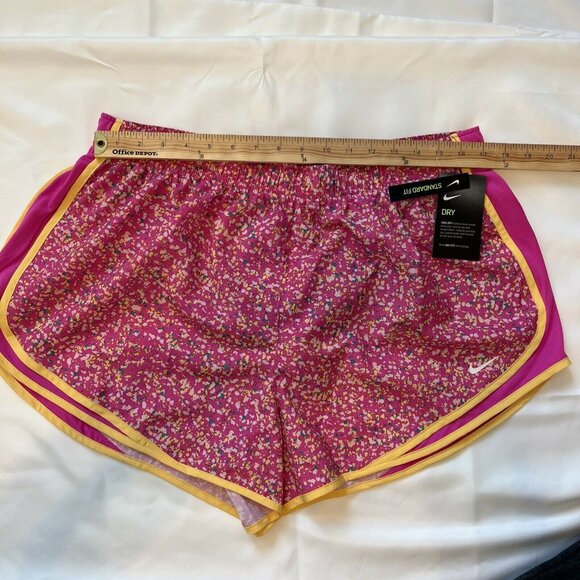 NIKE ICON CLASH TEMPO RUNNING SHORTS WOMEN'S PLUS DD2302-601 FIRE PINK/GOLD 1X - Picture 6 of 12